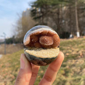 Sfera di Ametista Naturale all'Ingrosso con Drusa, Cristallo Unico a Bocca Aperta, Pietra Curativa per l'Arredamento Domestico - Product Image 1