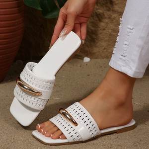 X61 Popolari <span class=keywords><strong>Sandali</strong></span> Xiaoxiang Estivi alla Moda Versatili con Fibbia Metallica <span class=keywords><strong>Sandali</strong></span> Piatti all'Ingrosso Scarpe da Donna in Taglie Grandi - Product Image 4