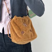 Sac à dos seau et bandoulière en polyester super léger et mignon avec cordon de serrage, motif Capybara dessin animé