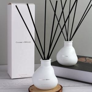 Customized Black and White Natural Reed <b>Diffuser</b> <b>Bottle</b> ,small Ceramic Flower <b>Diffuser</b>,ceramic <b>Diffuser</b> Essential Oil - Product Image 2