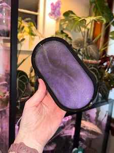 Bandeja de Resina Premium Diseñada con Acabado Artístico Hecho a Mano que Ofrece una Presentación Elegante para Servir Aperitivos y Bebidas - Product Image 3