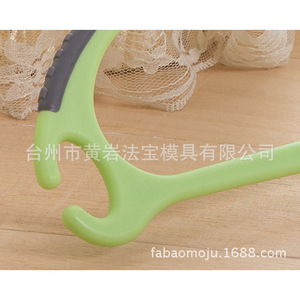 <b>Plastic</b> Clothes Hangers Non Slip Rectangle <b>Hook</b> Type For Clothing Organizer Injection Molding Mold Multi Cavity - Product Image 3