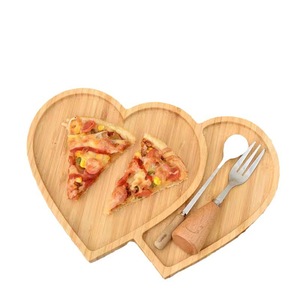 Bandeja de servir en forma de corazón de bambú con juego de cubiertos para postres, frutas, pizza, fiestas, ecológica, solo se puede lavar a mano, personalizable - Product Image 1