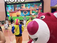 Ensemble d'équipements de jeux souples en gros pour aire de jeux intérieure commerciale avec piscine à balles pour maison de jeux pour enfants