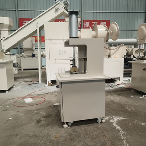 Machine d'estampage de savon fait main de timbres de gaufrage - Product Image 1