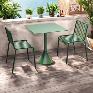 Ensemble trois pièces <span class=keywords><strong>de</strong></span> <span class=keywords><strong>table</strong></span> <span class=keywords><strong>et</strong></span> chaise carrées <span class=keywords><strong>en</strong></span> <span class=keywords><strong>fer</strong></span> <span class=keywords><strong>forgé</strong></span> pour l'extérieur, moderne <span class=keywords><strong>et</strong></span> durable pour le <span class=keywords><strong>jardin</strong></span>, le balcon <span class=keywords><strong>et</strong></span> la cour. - Product Image 6
