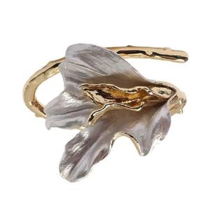 Pulseras de Moda con Diseño de Flor de Concha Blanca, Chapadas en Oro, de Aleación de Zinc, Regalo Romántico para Mujer 2026 - Product Image 5