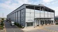 Bâtiment d'entrepôt à structure en acier, hangar de stockage métallique préfabriqué, structure de charpente industrielle à grande portée