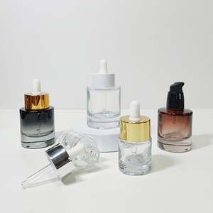 ขวดแก้วทรงกลมขนาด 30 มล. สำหรับบรรจุรองพื้น เซรั่ม โลชั่น แบบหนาพิเศษ พร้อมหัวปั๊ม สั่งทำได้ตามต้องการ - Product Image 6