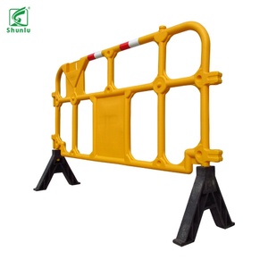 Barrière mobile de signalisation routière en PE pour travaux municipaux, remplie d'eau, pour le contrôle des foules et la sécurité routière - Product Image 2