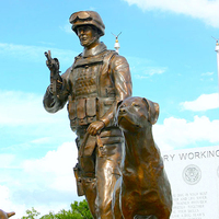 Personnage militaire de monument commémoratif en bronze pour l'extérieur sculpture grandeur nature statue de soldat en bronze