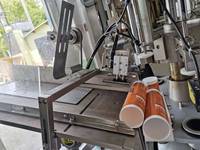 Machine automatique de remplissage et de scellage de tubes de dentifrice pour hôtel, machine de remplissage et de scellage de tubes en plastique