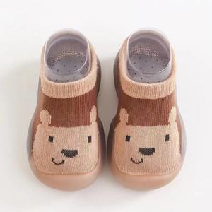 Jingwen OEM Chaussettes pour enfants, chaussettes antidérapantes en tricot mignonnes, chaussettes pour enfants - Product Image 4