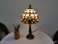 Lampe de table LED de style Tiffany baroque en verre teinté, fabrication artisanale vintage européenne, vente en gros d'usine