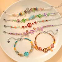 Gelang manik-manik kaca berwarna buatan tangan bergaya retro dengan hiasan bunga, kupu-kupu, ikan, dan mutiara beras untuk wanita