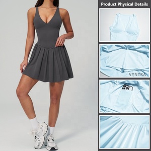 Tenue de sport sans manches personnalisée, coupe ajustée, pour femmes, tennis, golf, pickleball, exercice, robe avec shorts intégrés et poches - Product Image 6