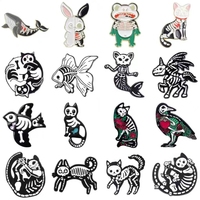 Épingles en émail personnalisées sans minimum de commande, modernes, traditionnelles, écologiques, plaquées or rose, avec paillettes, thèmes anime et dessins animés, en émail souple ou dur