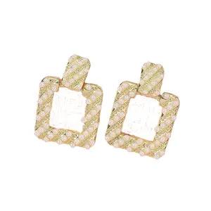 Queming European And American Fashionable Square Pearl Earrings Elegant And White High-end And Light Luxury Earrings