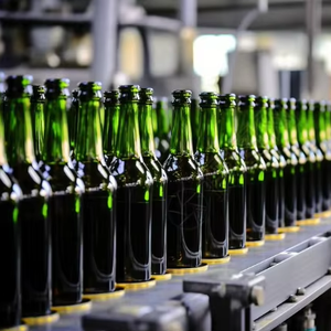 Grote Schaal Koolzuurhoudende Drank 3 In 1 <span class=keywords><strong>Machine</strong></span> 5000bph 8000bph 15000bph Glazen Fles Bierfles Maken <span class=keywords><strong>Machine</strong></span> Productielijn - Product Image 1