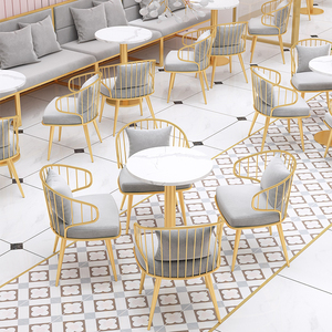 Ensemble <span class=keywords><strong>de</strong></span> meubles <span class=keywords><strong>de</strong></span> magasin <span class=keywords><strong>de</strong></span> <span class=keywords><strong>café</strong></span> et <span class=keywords><strong>de</strong></span> thé au lait minimalistes à <span class=keywords><strong>la</strong></span> mode pour <span class=keywords><strong>la</strong></span> <span class=keywords><strong>réunion</strong></span> <span class=keywords><strong>de</strong></span> restaurant et les loisirs Table et chaise <span class=keywords><strong>de</strong></span> salle à manger fraîches - Product Image 5