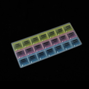 Organizador de Pastillas Plegable con 7 Compartimentos, Estuche Portátil para Viajes, Caja de Pastillas para Bolsillo o Cartera para Guardar Vitaminas - Product Image 1