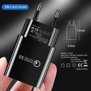 <span class=keywords><strong>Chargeur</strong></span> de téléphone 18W au <span class=keywords><strong>prix</strong></span> le plus bas QC3.0 <span class=keywords><strong>chargeur</strong></span> mural unique prise US/EU <span class=keywords><strong>chargeur</strong></span> de téléphone USB pour <span class=keywords><strong>Iphone</strong></span> pour Xiaomi - Product Image 4
