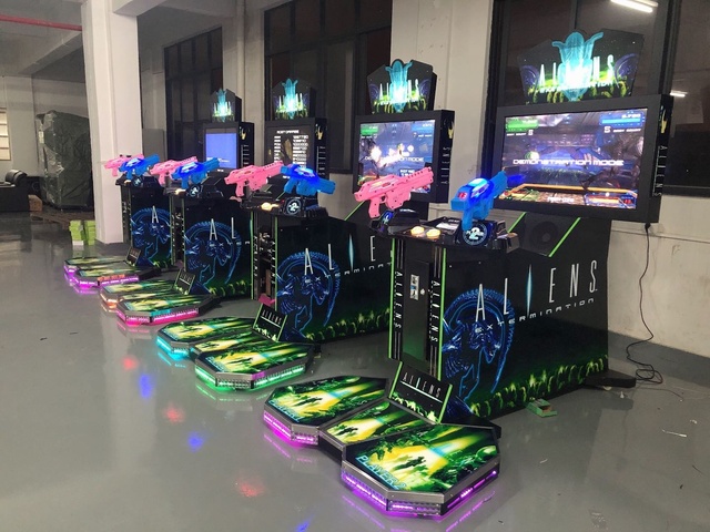 Classic Old Game Machine Aliens Arcade Firepower 3 in 1 Gun Shooting Simulator 42 Inch Aliens Arcade Game Machine