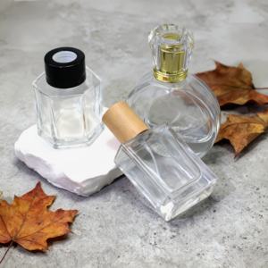 Vente d'usine, flacon de parfum plat de luxe en verre transparent à sertir personnalisé avec couvercle - Product Image 6