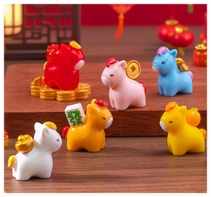 Linda resina 2026 Año Nuevo <span class=keywords><strong>Lunar</strong></span> caballo pastel Topper juguetes Navidad sorpresa animales pequeñas figuras para decorar jardines bolsas ciegas - Product Image 3