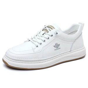 Zapatillas deportivas blancas casuales para hombre, modernas, con suela de goma y tacón plano, para el tiempo libre. - Product Image 5