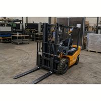 Chariot élévateur électrique multifonctionnel à énergie nouvelle de 1,5 tonne, tout-terrain, chariot élévateur électrique portable à haute hauteur de levage