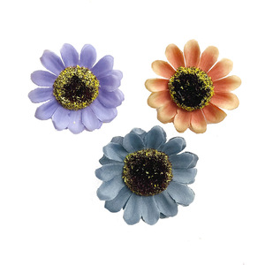 Diadema de flores de margarita de doble capa simuladas, accesorio de pelo reutilizable de seda para bodas y fotografía al aire libre - Product Image 5
