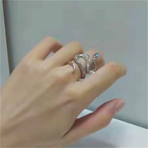 Anello Aperto a Goccia a Forma di Serpente per Donne, Gioiello da Dito Trendy e Alla Moda - Product Image 2