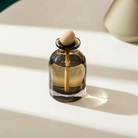 2024 luxe nouveau Design Transparent thé couleur 100ml boule de bois bâton vide verre maison parfum diffuseur bouteille liège étanchéité