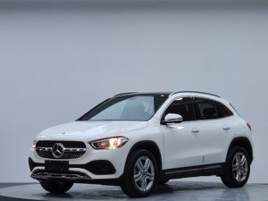 Distributeur recherché : Voiture d'occasion <span class=keywords><strong>Mercedes</strong></span>-Benz GLA180 1.3T 7DCT FWD <span class=keywords><strong>2022</strong></span> avec toit panoramique, directement de l'usine, en stock - Product Image 1