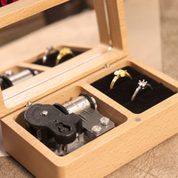 Boîte à musique en bois Yiyu Hot Pick pour demande en mariage, boîte à huit tons Sky City, cadeau pour petite amie, Saint-Valentin, boîte cadeau musicale