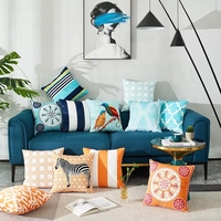 Housse de Coussin Décorative Buti Personnalisée en Velours Brodé, Motif Oiseaux Zèbre Géométrique à Carreaux pour Coussin Carré