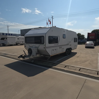 Caravana Moderna Ligera para 4 Personas, Versión Confort, Panel Solar de 600W, Batería de Plomo-Ácido de 200Ah para Viajes en Autocaravana