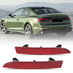 Reflector de Luz Trasera para Audi A4 A5 2016-2024, Luz de Señalización Lateral Exterior, Material ABS, Instalación con Cinta Adhesiva - Product Image 1