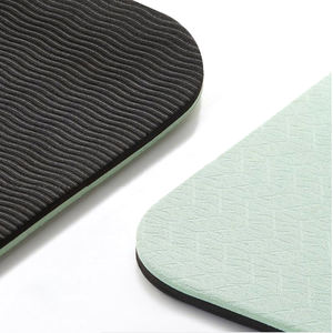 เสื่อโยคะ TPE หนา6มม. พร้อมโลโก้ตามสั่งกันลื่นและโรงงานขายส่ง - Product Image 4