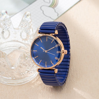 Jam Tangan Wanita Model Siswi Modis Laris Manis untuk Perdagangan Luar Negeri, Tali Elastis Bahan Alloy, Jam Quartz, Stok Pabrik