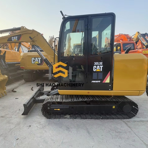 Costi di esercizio bassi per lavori agricoli e paesaggistici residenziali Escavatore gatto 305.5E usato da 5.5 tonnellate - Product Image 1
