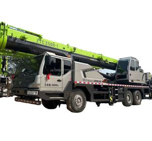 Grúa Zoomlion ZTC 350H Usada, 35 Toneladas, Modelo 2023, con Altura de Elevación de 60m, Motor Certificado, Precio Razonable - Product Image 1