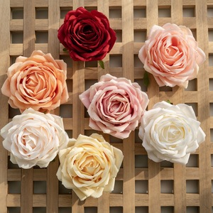 Tête de fleur artificielle CallaFloral en polyester pour décoration intérieure, mariage, maison – Rose, Rouge, Jaune, Orange, Blanc laiteux - Product Image 1