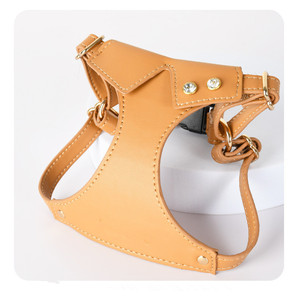 Correa y Arnés de Cuero de Alta Calidad Personalizados para Perros y Gatos, Estilo Lazo, con Diamantes de Imitación para Gatos y Perros Pequeños - Product Image 4