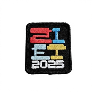 Op maat gemaakte geborduurde <span class=keywords><strong>patches</strong></span>, strijkbaar, hoge dichtheid, milieuvriendelijk, wasbaar, fitness sportschool halter geborduurd badge voor kleding - Product Image 5