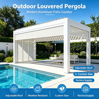 Pergola bioclimatique autoportante en aluminium blanc avec toit à lames motorisées et auvent latéral rétractable, pergola de jardin en aluminium