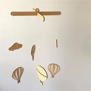 New Customized Bằng Gỗ Hot-Air Balloon Wind Chimes Bé Nôi Di Động Gỗ Bé Nôi Di Động Móc Áo Bán Buôn W1175