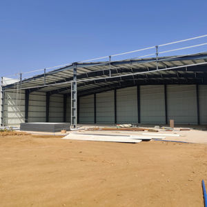 Bâtiments d'entrepôt et d'atelier en structure métallique préfabriquée moderne <span class=keywords><strong>PEB</strong></span>, design personnalisé, surface galvanisée - Product Image 1