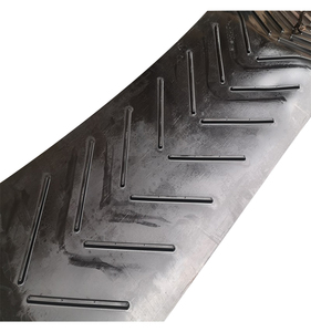 Bandes transporteuses en caoutchouc V Chevron durables, à crampons, pour les opérations minières lourdes - Product Image 6